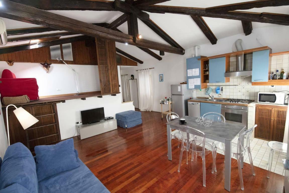 Appartamento Nel Cuore Di Venezia Luaran gambar